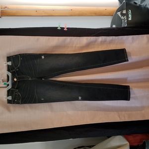 Fifteen jeans. Distressed third street